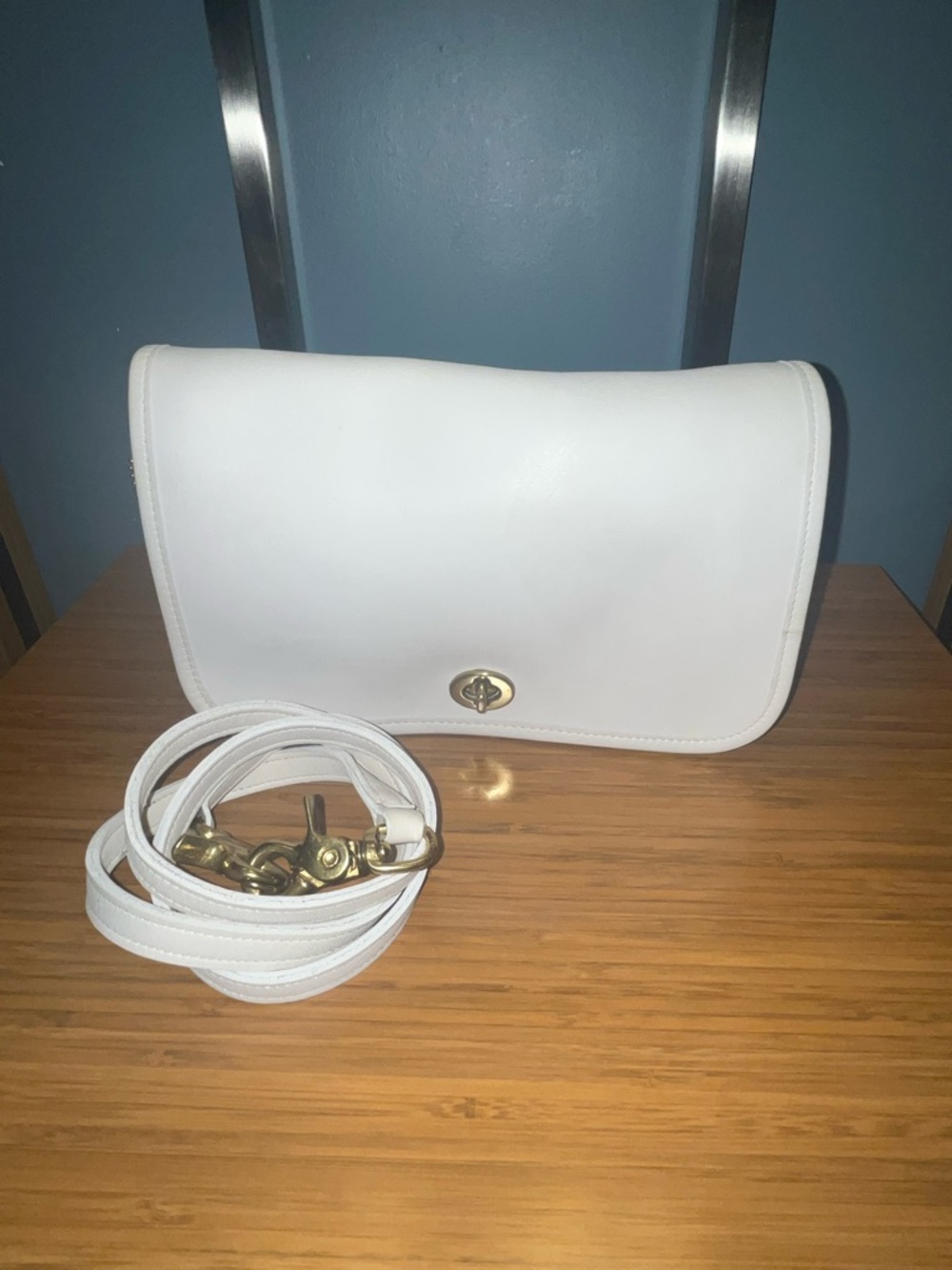 Vintage Coach white leather shoulder bag